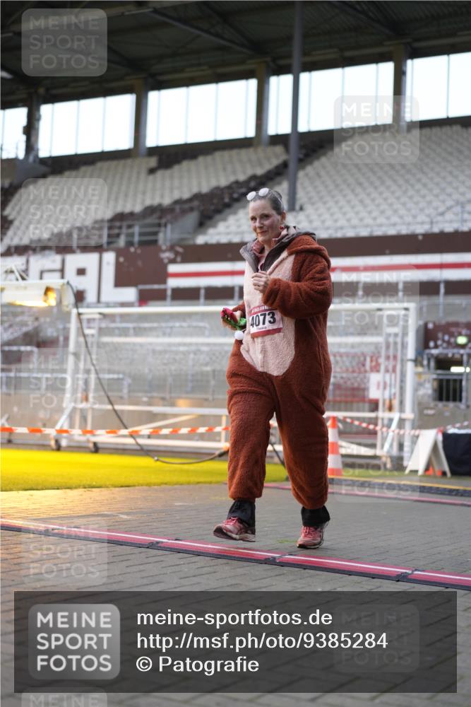 07.12.2025 - St. Pauli X-Mass-Run No. 15 Patografie http://msf.ph/oto/9385284 07.12.2025 10:28:54 Ziel 1095, 1308, 1330, 1566, 2046, 2051, 2397, 2874, 3669, 4073, 4265, 4291, 4414, 4446, 4449, 4450, 4543, 4544 meine-sportfotos.de