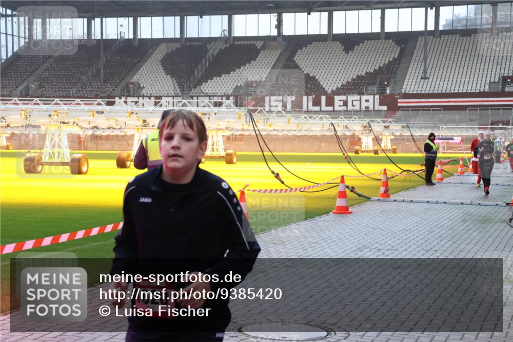 07.12.2025 - St. Pauli X-Mass-Run No. 15 Luisa Fischer http://msf.ph/oto/9385420 07.12.2025 10:17:18 Ziel 1620, 1762, 1620, 1762, 1989, 1997, 2185, 2266, 2694, 3229, 3522, 3633, 3987, 4356, 4359, 4362, 4363, 4510, 4769 meine-sportfotos.de