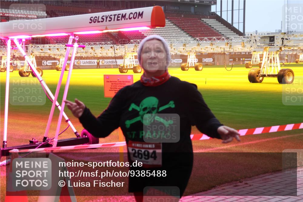 07.12.2025 - St. Pauli X-Mass-Run No. 15 Luisa Fischer http://msf.ph/oto/9385488 07.12.2025 10:17:44 Ziel 2694, 257, 268, 1161, 1162, 1620, 1762, 1989, 1997, 2688, 2694, 2725, 2952, 3229, 3522, 3874, 3987, 4114, 4127, 4339, 4356, 4359, 4764 meine-sportfotos.de