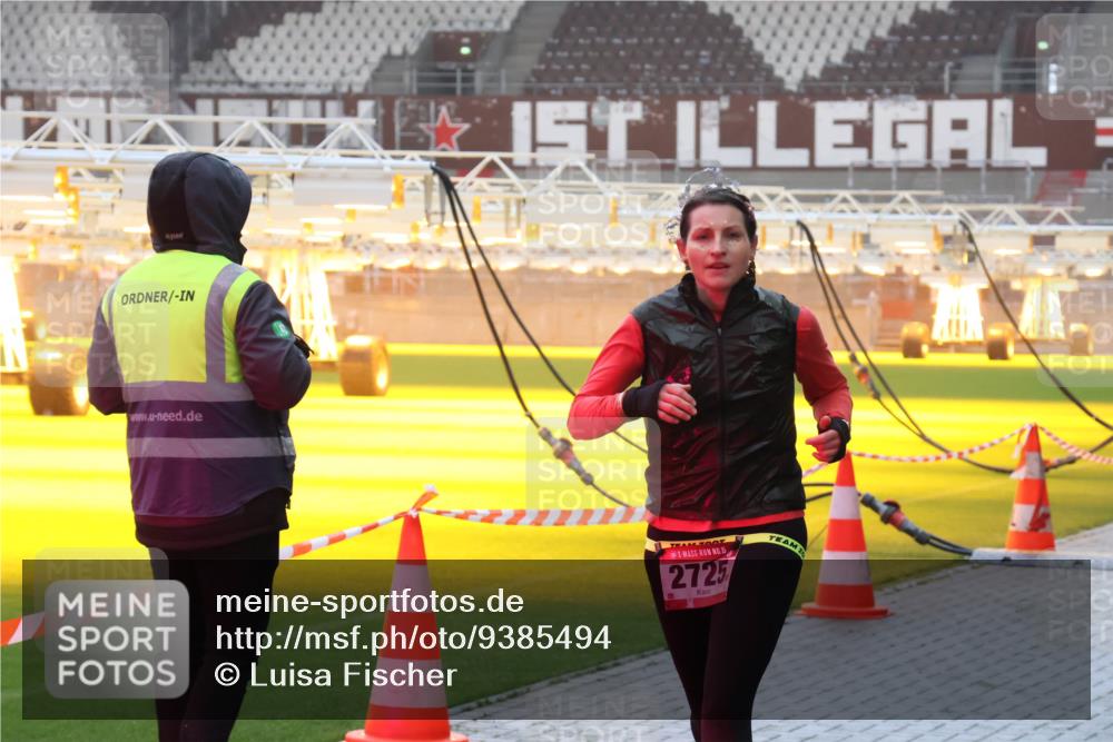 07.12.2025 - St. Pauli X-Mass-Run No. 15 Luisa Fischer http://msf.ph/oto/9385494 07.12.2025 10:17:50 Ziel 15, 2725, 257, 268, 1161, 1162, 1762, 2688, 2694, 2725, 2952, 3229, 3522, 3874, 3987, 4114, 4127, 4339, 4764 meine-sportfotos.de