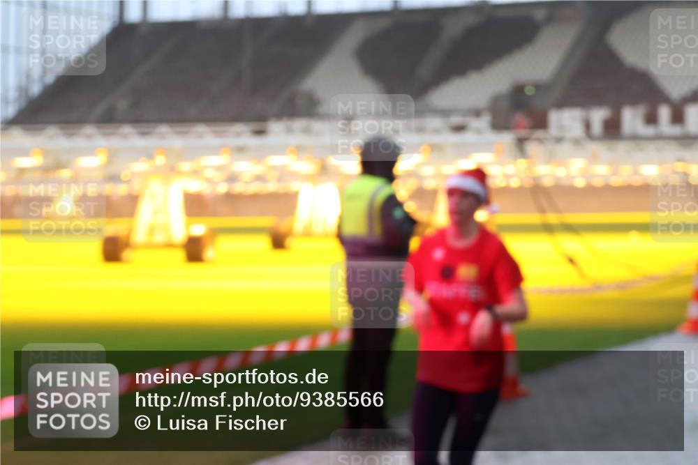 07.12.2025 - St. Pauli X-Mass-Run No. 15 Luisa Fischer http://msf.ph/oto/9385566 07.12.2025 10:17:56 Ziel 257, 268, 1161, 1162, 1762, 1963, 2663, 2688, 2725, 2952, 3229, 3522, 3804, 3874, 3987, 4114, 4127, 4339, 4764 meine-sportfotos.de