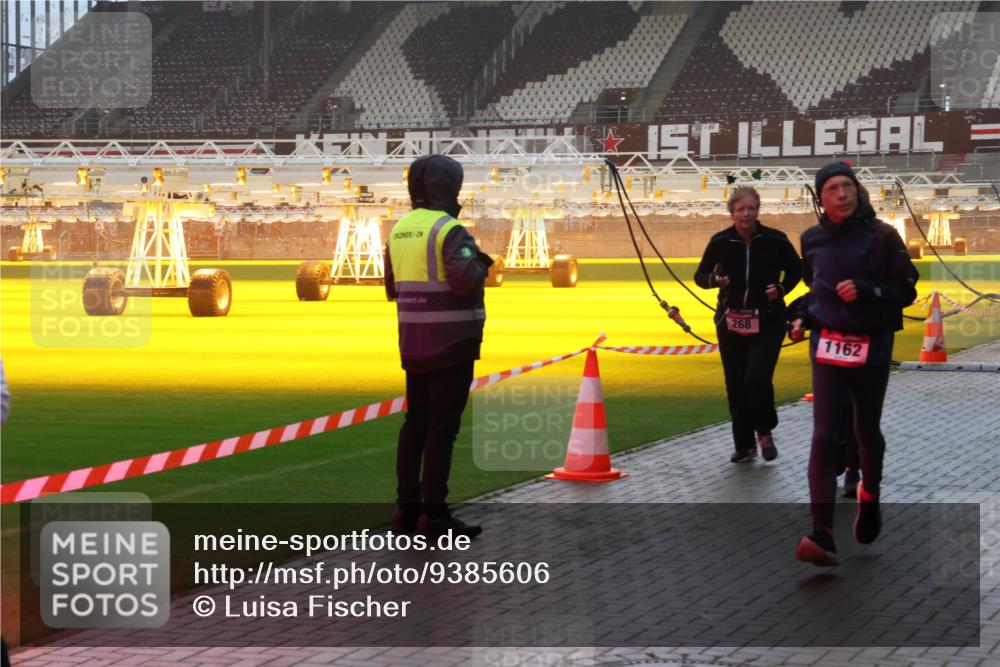 07.12.2025 - St. Pauli X-Mass-Run No. 15 Luisa Fischer http://msf.ph/oto/9385606 07.12.2025 10:18:01 Ziel 268, 1162, 257, 268, 1161, 1162, 1963, 2663, 2688, 2725, 2952, 3229, 3522, 3804, 3874, 4114, 4127, 4227, 4339, 4764 meine-sportfotos.de