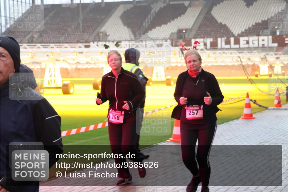 07.12.2025 - St. Pauli X-Mass-Run No. 15 Luisa Fischer http://msf.ph/oto/9385626 07.12.2025 10:18:03 Ziel 268, 257, 257, 268, 1161, 1162, 1963, 2663, 2688, 2725, 2952, 3522, 3804, 3874, 4114, 4127, 4227, 4339, 4764 meine-sportfotos.de