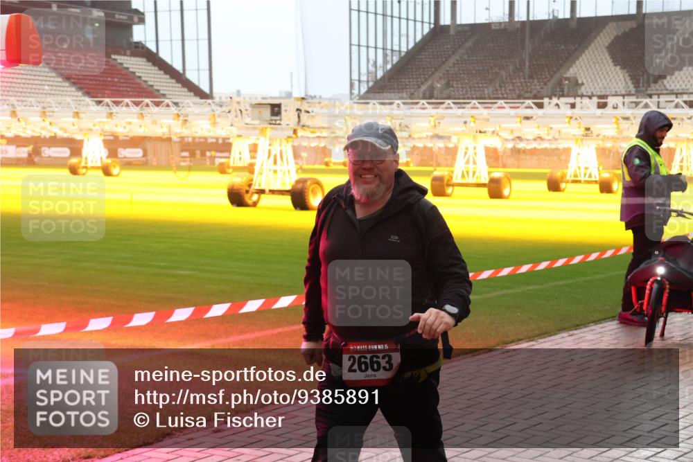 07.12.2025 - St. Pauli X-Mass-Run No. 15 Luisa Fischer http://msf.ph/oto/9385891 07.12.2025 10:18:41 Ziel 15, 2663, 243, 264, 269, 1607, 2049, 2663, 3520, 3606, 3608, 3804, 4227, 4540 meine-sportfotos.de