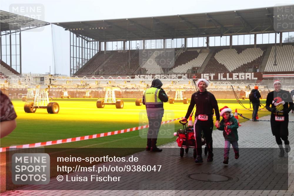 07.12.2025 - St. Pauli X-Mass-Run No. 15 Luisa Fischer http://msf.ph/oto/9386047 07.12.2025 10:19:17 Ziel 721, 243, 243, 264, 269, 721, 1034, 1607, 1671, 2152, 2631, 2925, 3455, 3520, 3724, 3862, 3975, 3976, 4330, 4331, 4436, 4437, 4438, 4473, 4475, 4498, 4521, 4522, 4524, 4540, 4547 meine-sportfotos.de