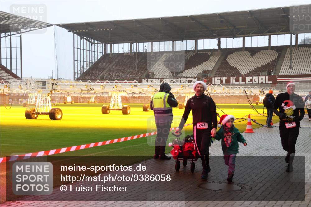 07.12.2025 - St. Pauli X-Mass-Run No. 15 Luisa Fischer http://msf.ph/oto/9386058 07.12.2025 10:19:17 Ziel 243, 721, 243, 264, 269, 721, 1034, 1607, 1671, 2152, 2631, 2925, 3455, 3520, 3724, 3862, 3975, 3976, 4330, 4331, 4436, 4437, 4438, 4473, 4475, 4498, 4521, 4522, 4524, 4540, 4547 meine-sportfotos.de