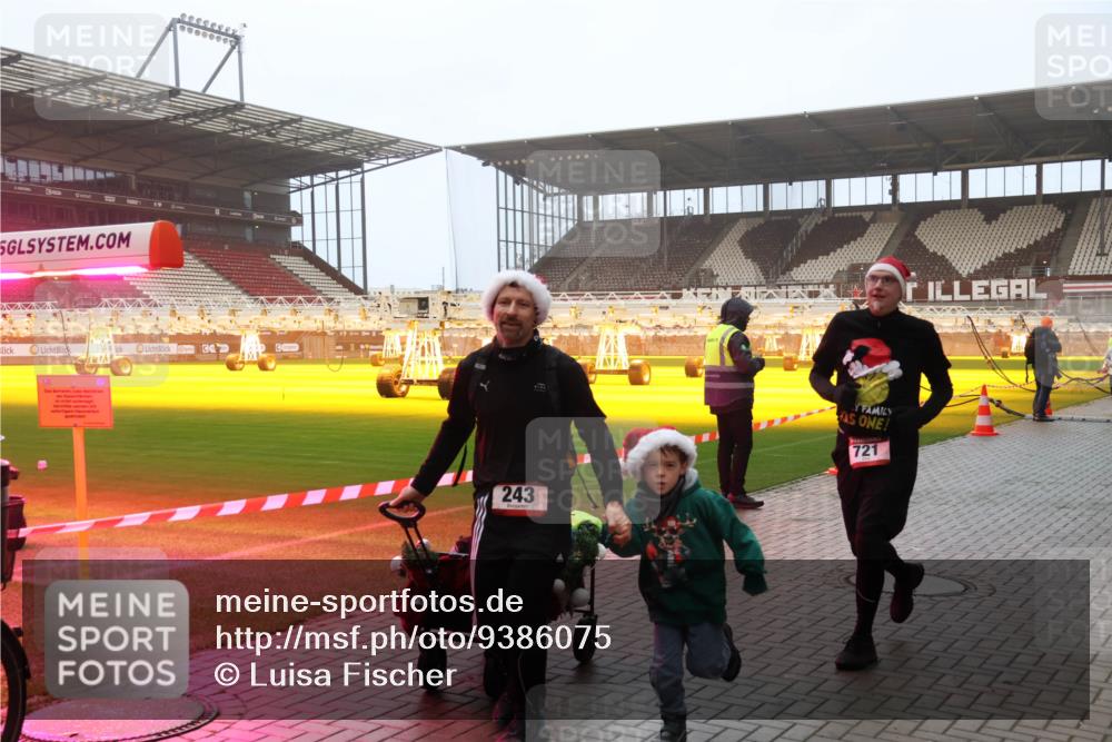 07.12.2025 - St. Pauli X-Mass-Run No. 15 Luisa Fischer http://msf.ph/oto/9386075 07.12.2025 10:19:19 Ziel 243, 721, 243, 264, 269, 721, 1034, 1607, 1671, 2152, 2631, 2925, 3455, 3520, 3724, 3862, 3975, 3976, 4330, 4331, 4436, 4437, 4438, 4473, 4475, 4498, 4521, 4522, 4524, 4540, 4547 meine-sportfotos.de