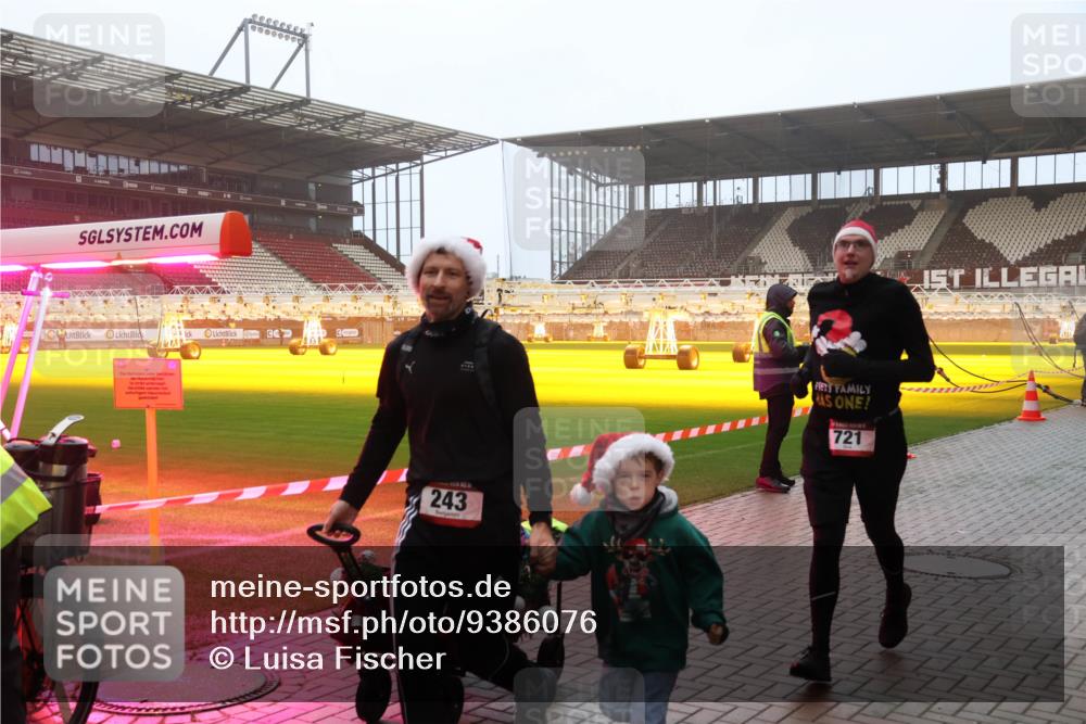 07.12.2025 - St. Pauli X-Mass-Run No. 15 Luisa Fischer http://msf.ph/oto/9386076 07.12.2025 10:19:19 Ziel 4, 243, 721, 243, 264, 269, 721, 1034, 1607, 1671, 2152, 2631, 2925, 3455, 3520, 3724, 3862, 3975, 3976, 4330, 4331, 4436, 4437, 4438, 4473, 4475, 4498, 4521, 4522, 4524, 4540, 4547 meine-sportfotos.de