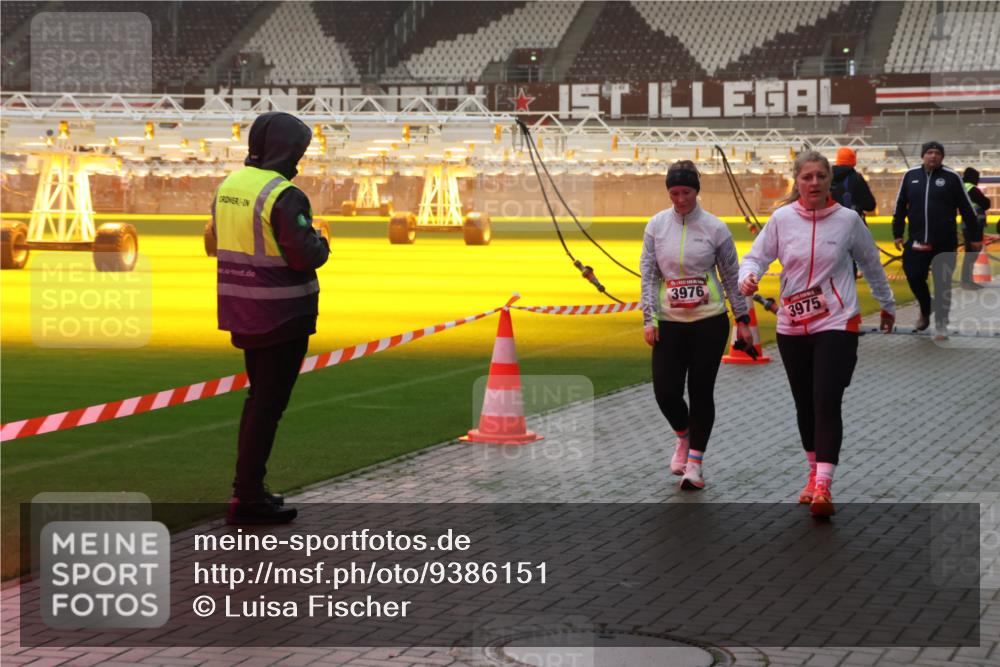 07.12.2025 - St. Pauli X-Mass-Run No. 15 Luisa Fischer http://msf.ph/oto/9386151 07.12.2025 10:19:25 Ziel 3976, 3975, 243, 264, 269, 721, 1034, 1607, 1671, 2152, 2631, 2925, 3455, 3724, 3862, 3975, 3976, 4330, 4331, 4436, 4437, 4438, 4466, 4473, 4475, 4498, 4521, 4522, 4524, 4547 meine-sportfotos.de