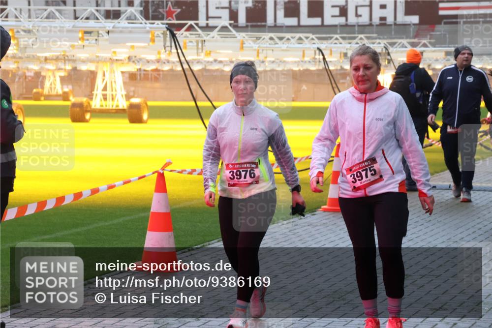 07.12.2025 - St. Pauli X-Mass-Run No. 15 Luisa Fischer http://msf.ph/oto/9386169 07.12.2025 10:19:26 Ziel 15, 3976, 15, 3975, 243, 721, 1034, 1607, 1671, 2152, 2631, 2925, 3455, 3724, 3862, 3975, 3976, 4330, 4331, 4436, 4437, 4438, 4466, 4473, 4475, 4498, 4521, 4522, 4524, 4547 meine-sportfotos.de