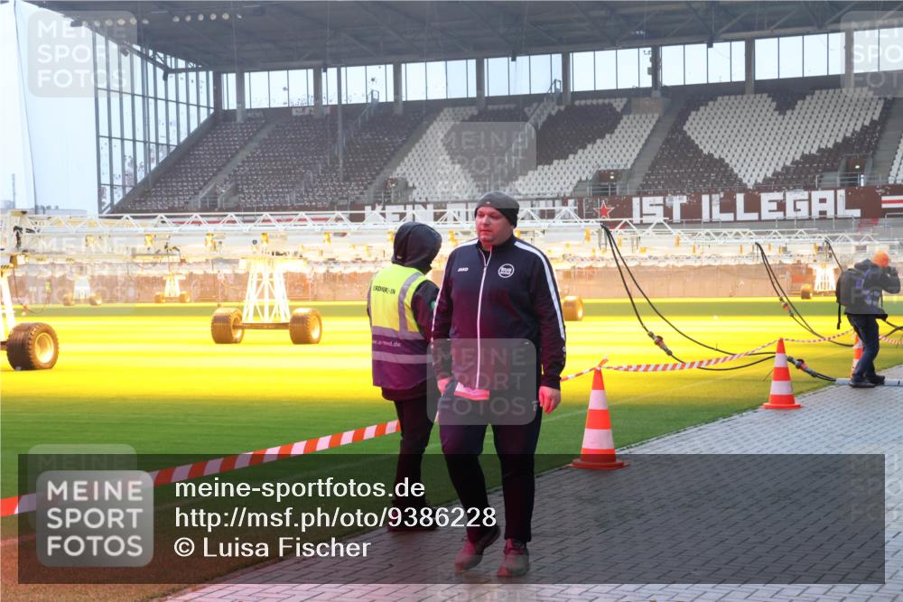 07.12.2025 - St. Pauli X-Mass-Run No. 15 Luisa Fischer http://msf.ph/oto/9386228 07.12.2025 10:19:36 Ziel 721, 1034, 2152, 3011, 3013, 3455, 3695, 3724, 3862, 3975, 3976, 4038, 4115, 4330, 4331, 4436, 4437, 4438, 4466, 4473, 4475, 4498, 4521, 4522, 4524, 4547 meine-sportfotos.de