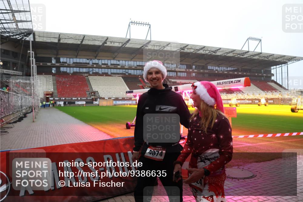 07.12.2025 - St. Pauli X-Mass-Run No. 15 Luisa Fischer http://msf.ph/oto/9386635 07.12.2025 10:20:47 Ziel 15, 4074, 447, 452, 459, 461, 478, 1016, 1076, 1364, 1466, 1553, 1903, 2187, 2238, 2751, 2855, 3473, 3832, 3846, 3871, 3893, 4042, 4071, 4116, 4490, 4503, 4523 meine-sportfotos.de