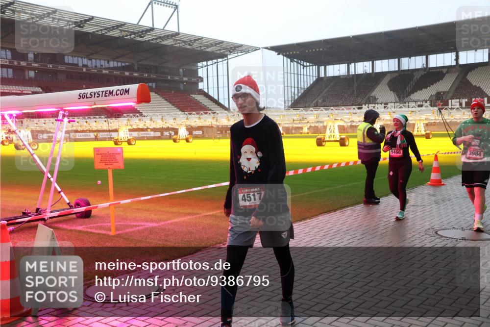 07.12.2025 - St. Pauli X-Mass-Run No. 15 Luisa Fischer http://msf.ph/oto/9386795 07.12.2025 10:21:31 Ziel 4, 15, 4517, 1466, 3984, 392, 1016, 1076, 1326, 1386, 1407, 1466, 1898, 1900, 2173, 2565, 2799, 3062, 3384, 3540, 3541, 3848, 3849, 3984, 4117, 4338, 4517 meine-sportfotos.de