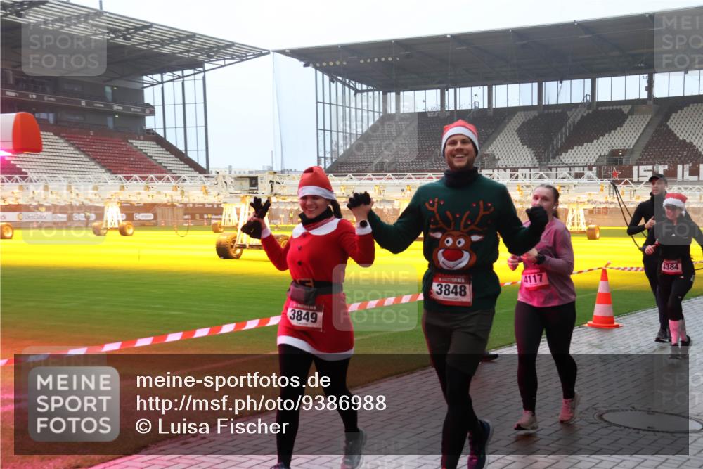 07.12.2025 - St. Pauli X-Mass-Run No. 15 Luisa Fischer http://msf.ph/oto/9386988 07.12.2025 10:21:46 Ziel 3849, 3848, 4117, 3384, 149, 270, 1326, 1386, 1407, 1898, 1900, 2173, 2565, 2927, 2997, 3062, 3091, 3384, 3540, 3541, 3848, 3849, 3984, 3988, 4117, 4158, 4169, 4170, 4338 meine-sportfotos.de