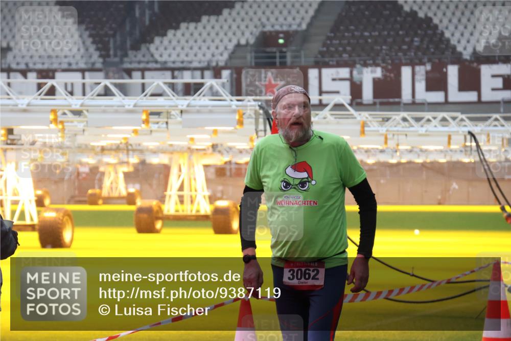 07.12.2025 - St. Pauli X-Mass-Run No. 15 Luisa Fischer http://msf.ph/oto/9387119 07.12.2025 10:22:03 Ziel 15, 3062, 149, 270, 1326, 1386, 1407, 2173, 2565, 2927, 2944, 2945, 2997, 3062, 3091, 3384, 3540, 3541, 3848, 3849, 3984, 3988, 4117, 4158, 4169, 4170, 4338 meine-sportfotos.de