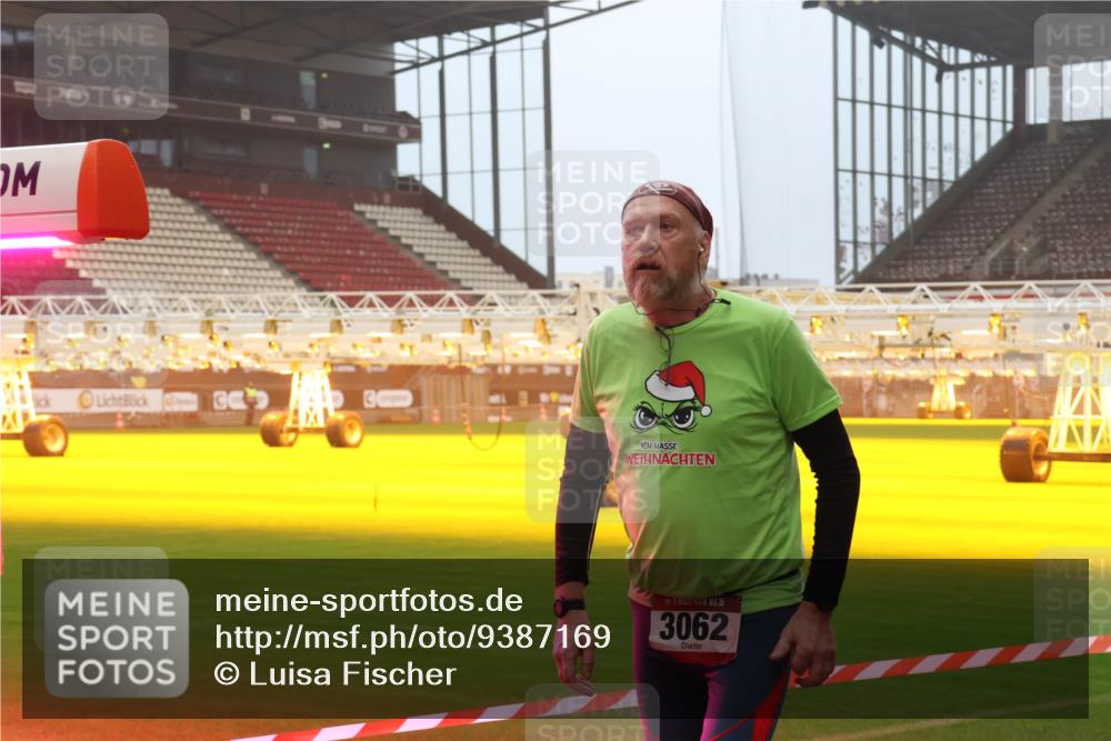 07.12.2025 - St. Pauli X-Mass-Run No. 15 Luisa Fischer http://msf.ph/oto/9387169 07.12.2025 10:22:08 Ziel 15, 3062, 149, 270, 1326, 1488, 2173, 2927, 2944, 2945, 2997, 3062, 3091, 3384, 3540, 3541, 3848, 3849, 3988, 4117, 4158, 4169, 4170, 4321, 4322, 4323, 4415 meine-sportfotos.de