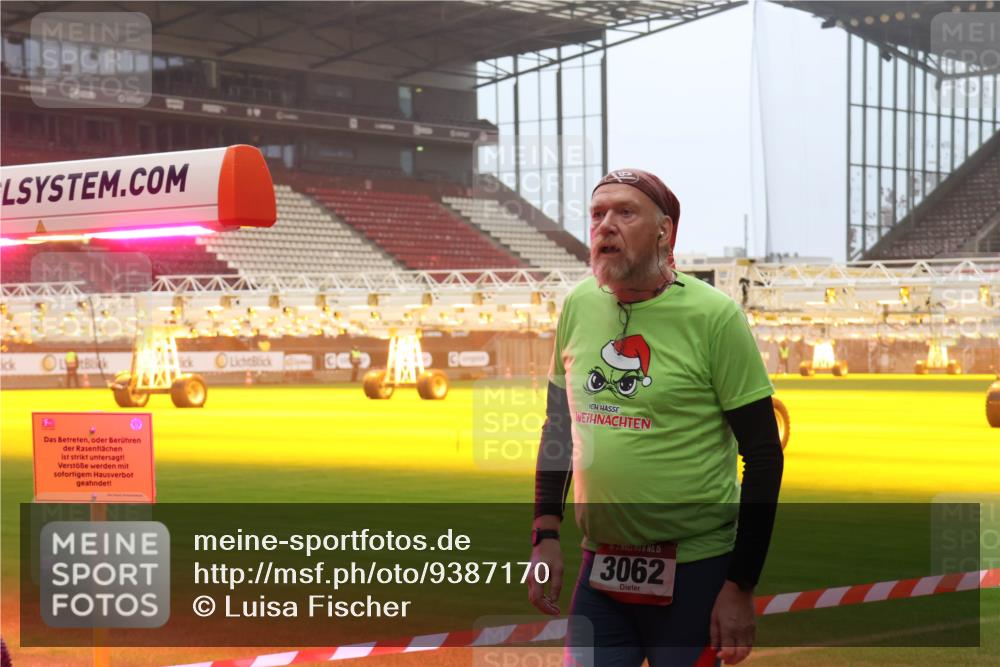 07.12.2025 - St. Pauli X-Mass-Run No. 15 Luisa Fischer http://msf.ph/oto/9387170 07.12.2025 10:22:08 Ziel 15, 3062, 149, 270, 1326, 1488, 2173, 2927, 2944, 2945, 2997, 3062, 3091, 3384, 3540, 3541, 3848, 3849, 3988, 4117, 4158, 4169, 4170, 4321, 4322, 4323, 4415 meine-sportfotos.de