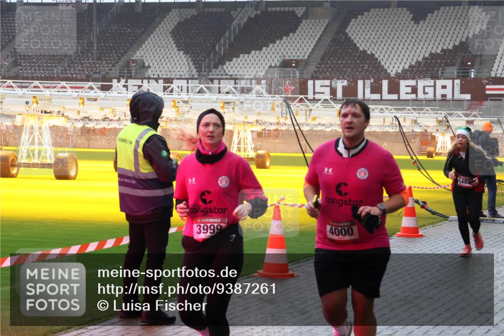 07.12.2025 - St. Pauli X-Mass-Run No. 15 Luisa Fischer http://msf.ph/oto/9387261 07.12.2025 10:22:30 Ziel 1, 3999, 4000, 488, 1371, 1488, 2184, 2817, 2818, 2819, 2944, 2945, 3431, 3736, 3999, 4000, 4321, 4322, 4323, 4415, 4771, 4774, 4781 meine-sportfotos.de