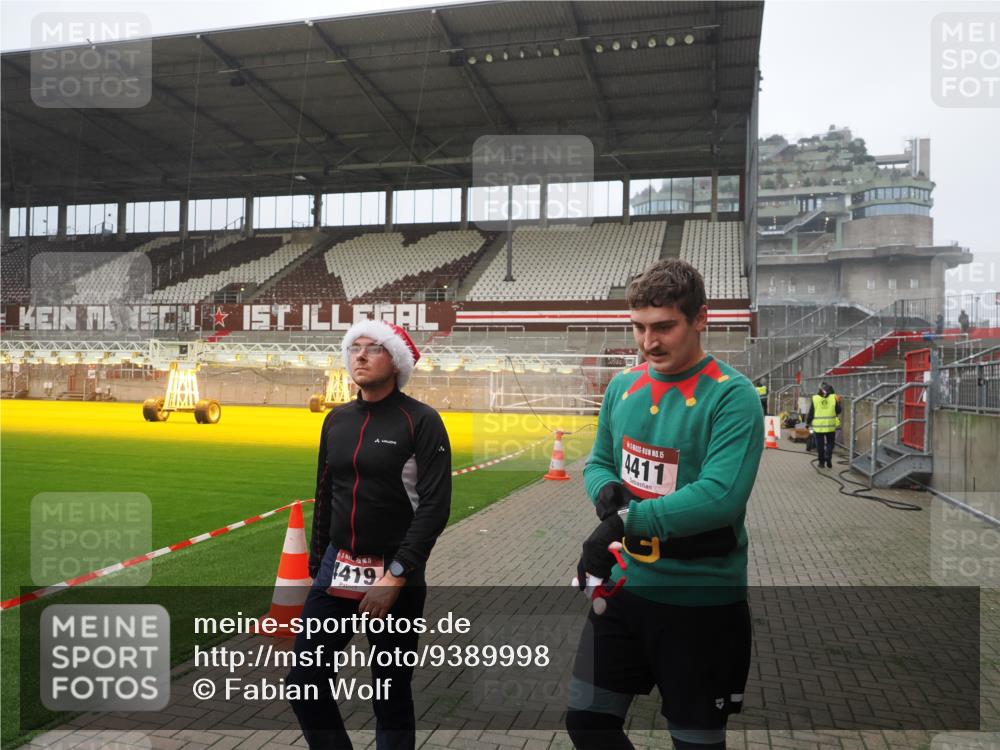 07.12.2025 - St. Pauli X-Mass-Run No. 15 Fabian Wolf http://msf.ph/oto/9389998 07.12.2025 10:22:50 Ziel 794, 3780, 4287, 4407, 4411, 4419, 4509, 4539 meine-sportfotos.de