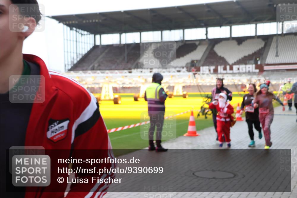 07.12.2025 - St. Pauli X-Mass-Run No. 15 Luisa Fischer http://msf.ph/oto/9390699 07.12.2025 10:57:48 Ziel 130, 251, 280, 324, 566, 763, 773, 994, 1097, 1099, 1203, 1213, 1387, 2290, 2296, 2297, 2298, 2665, 3064, 3067, 3275, 4799 meine-sportfotos.de
