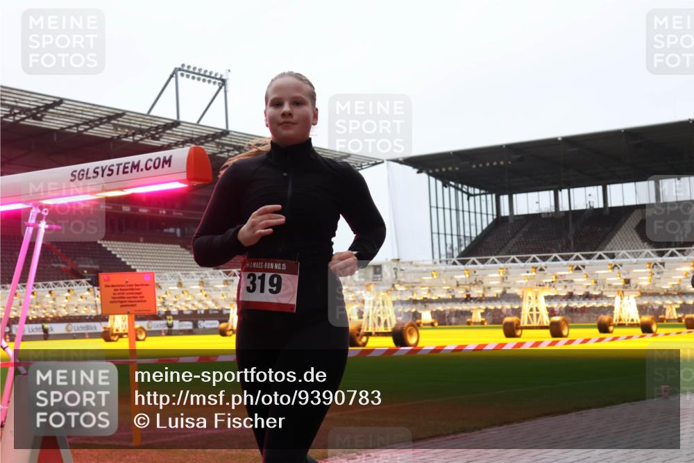07.12.2025 - St. Pauli X-Mass-Run No. 15 Luisa Fischer http://msf.ph/oto/9390783 07.12.2025 10:59:16 Ziel 15, 319, 7, 582, 606, 907, 941, 1160, 1174, 1451, 1453, 1456, 1458, 1459, 1476, 1508, 2130, 2131, 2503 meine-sportfotos.de