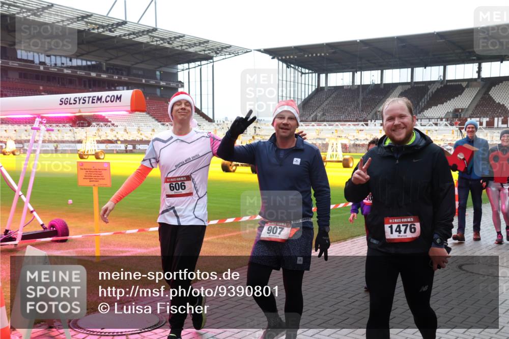 07.12.2025 - St. Pauli X-Mass-Run No. 15 Luisa Fischer http://msf.ph/oto/9390801 07.12.2025 10:59:48 Ziel 15, 606, 907, 15, 1476, 242, 301, 306, 420, 582, 1451, 1456, 1508, 1826, 2503, 2719, 2720, 2721, 2727, 2772, 4128 meine-sportfotos.de