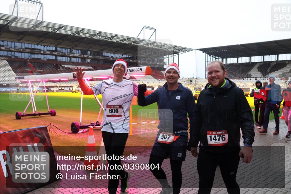 07.12.2025 - St. Pauli X-Mass-Run No. 15 Luisa Fischer http://msf.ph/oto/9390804 07.12.2025 10:59:49 Ziel 15, 606, 5, 907, 15, 1476, 242, 301, 306, 420, 582, 1508, 1826, 2503, 2719, 2720, 2721, 2727, 2772, 4128 meine-sportfotos.de