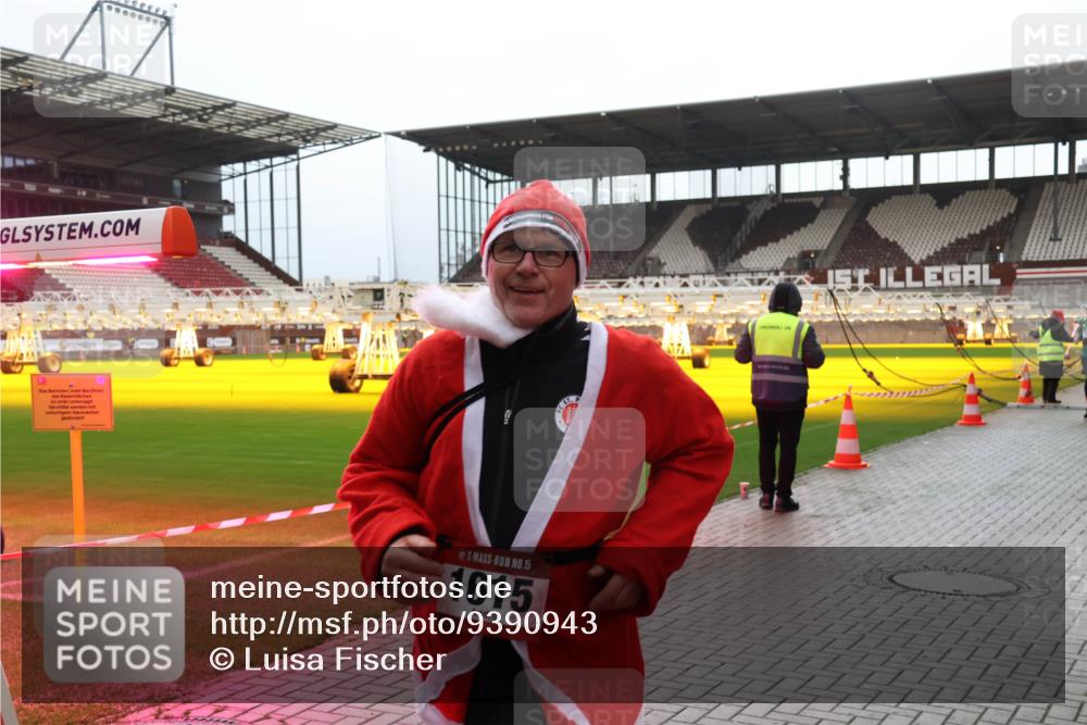 07.12.2025 - St. Pauli X-Mass-Run No. 15 Luisa Fischer http://msf.ph/oto/9390943 07.12.2025 11:01:52 Ziel 15, 1615, 1, 89, 132, 139, 336, 376, 557, 766, 770, 771, 1045, 1048, 1067, 1300, 1367, 1615, 1705, 2251, 2252 meine-sportfotos.de