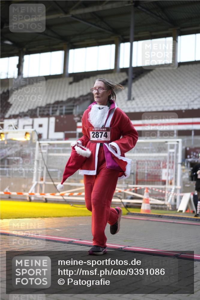 07.12.2025 - St. Pauli X-Mass-Run No. 15 Patografie http://msf.ph/oto/9391086 07.12.2025 10:28:58 Ziel 161, 165, 1308, 1330, 1566, 2397, 2874, 3669, 4073, 4265, 4291, 4414, 4446, 4543, 4544 meine-sportfotos.de