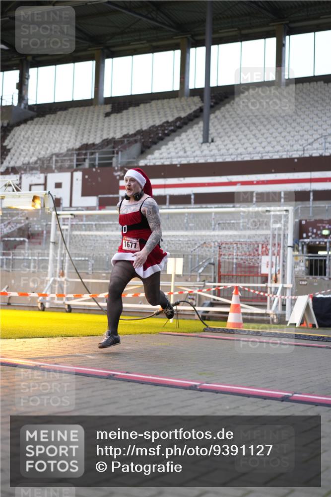 07.12.2025 - St. Pauli X-Mass-Run No. 15 Patografie http://msf.ph/oto/9391127 07.12.2025 10:29:12 Ziel 161, 165, 1548, 1550, 1677, 1842, 2874, 3115, 3299, 3470, 3938, 3942 meine-sportfotos.de