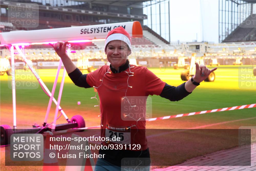 07.12.2025 - St. Pauli X-Mass-Run No. 15 Luisa Fischer http://msf.ph/oto/9391129 07.12.2025 11:04:35 Ziel 15, 215, 126, 215, 216, 222, 285, 297, 305, 432, 505, 514, 700, 702, 719, 734, 740, 764, 1200, 1252, 1254, 1401, 1695, 1766, 1769, 1852, 1853, 1854, 1856, 1857, 1860 meine-sportfotos.de