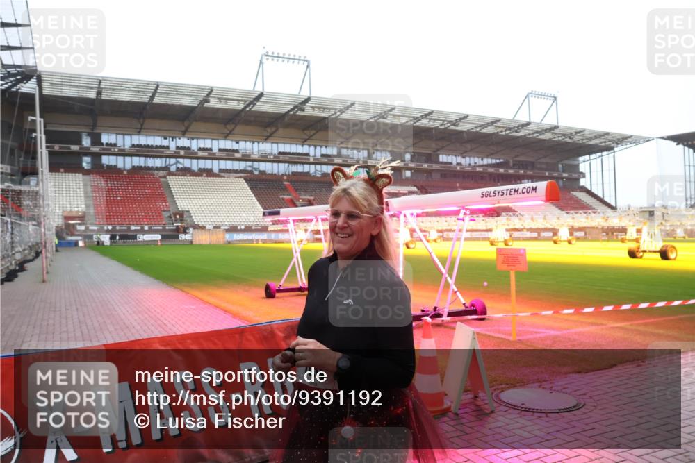 07.12.2025 - St. Pauli X-Mass-Run No. 15 Luisa Fischer http://msf.ph/oto/9391192 07.12.2025 11:04:58 Ziel 140, 33, 126, 215, 216, 285, 305, 361, 395, 700, 702, 734, 740, 764, 1200, 1252, 1254, 1401, 1643, 1695, 1766, 1769, 1852, 1854, 1856, 2791, 2919, 3719, 4561, 4562, 4563, 4565, 4566, 4567, 4568, 4569, 4570, 4571, 4572, 4573, 4575, 4576, 4577, 4578 meine-sportfotos.de