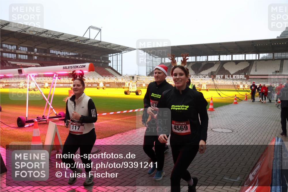 07.12.2025 - St. Pauli X-Mass-Run No. 15 Luisa Fischer http://msf.ph/oto/9391241 07.12.2025 11:05:33 Ziel 117, 457, 15, 4569, 33, 117, 128, 200, 201, 434, 889, 1152, 1212, 1311, 1411, 1492, 1600, 1630, 2791, 2919, 3719, 4561, 4562, 4563, 4565, 4566, 4567, 4568, 4569, 4570, 4571, 4572, 4573, 4575, 4576, 4577, 4578 meine-sportfotos.de