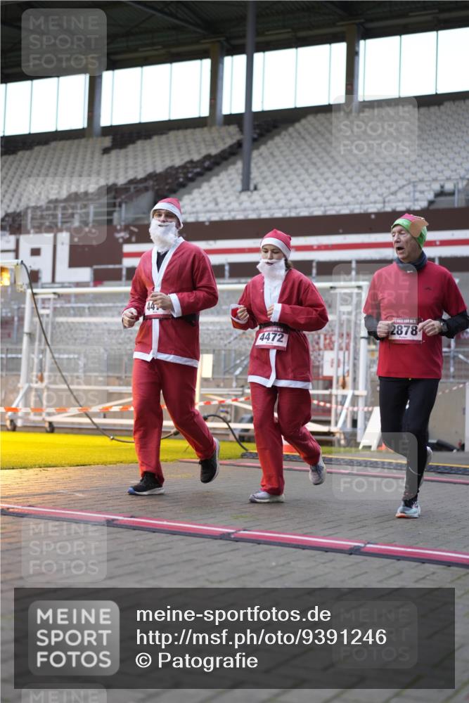 07.12.2025 - St. Pauli X-Mass-Run No. 15 Patografie http://msf.ph/oto/9391246 07.12.2025 10:29:35 Ziel 450, 458, 1039, 1198, 1201, 1204, 1209, 1373, 1669, 2001, 2878, 3080, 3468, 3469, 3494, 3497, 3516, 3517, 4007, 4009, 4126, 4264, 4266, 4293, 4296, 4440, 4472, 4476, 4531, 4695 meine-sportfotos.de