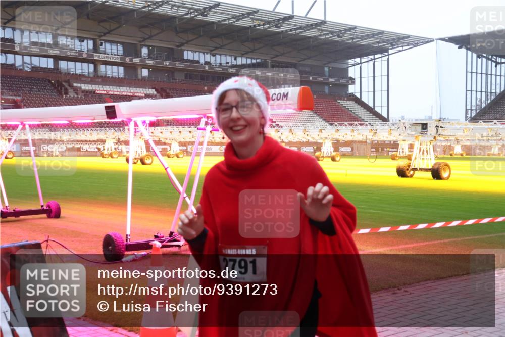 07.12.2025 - St. Pauli X-Mass-Run No. 15 Luisa Fischer http://msf.ph/oto/9391273 07.12.2025 11:05:51 Ziel 2791, 199, 200, 201, 434, 831, 889, 1046, 1049, 1152, 1196, 1311, 1492, 1600, 1630, 1840, 1841, 2006, 2254, 2884 meine-sportfotos.de