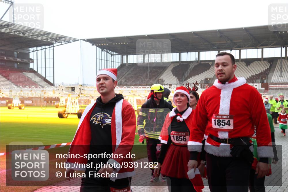 07.12.2025 - St. Pauli X-Mass-Run No. 15 Luisa Fischer http://msf.ph/oto/9391282 07.12.2025 11:05:58 Ziel 5, 5, 15, 1856, 15, 1854, 2887, 199, 200, 201, 434, 831, 889, 924, 925, 927, 929, 932, 973, 1046, 1049, 1092, 1152, 1196, 1208, 1311, 1428, 1432, 1492, 1600, 1630, 1840, 1841, 2006, 2254, 2884, 3272, 3278 meine-sportfotos.de