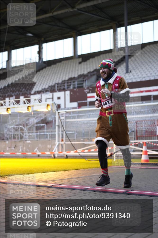 07.12.2025 - St. Pauli X-Mass-Run No. 15 Patografie http://msf.ph/oto/9391340 07.12.2025 10:31:21 Ziel 343, 1545, 2073, 2171, 2172, 2540, 2541, 2914, 3889, 4412 meine-sportfotos.de