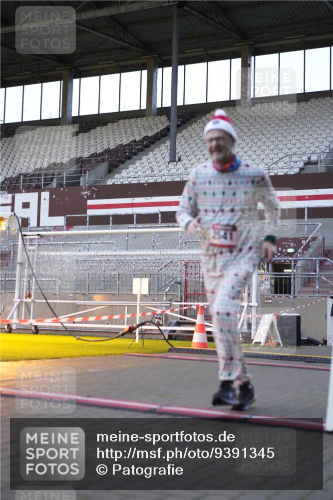07.12.2025 - St. Pauli X-Mass-Run No. 15 Patografie http://msf.ph/oto/9391345 07.12.2025 10:31:24 Ziel 343, 2073, 2171, 2172, 2540, 2541, 4412 meine-sportfotos.de