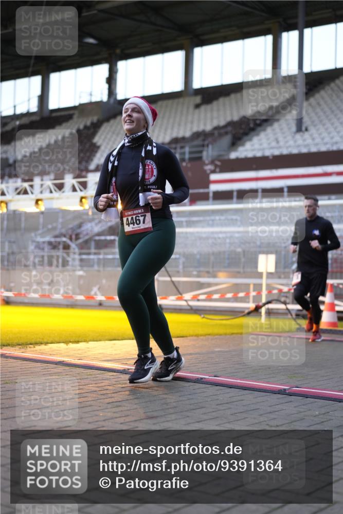 07.12.2025 - St. Pauli X-Mass-Run No. 15 Patografie http://msf.ph/oto/9391364 07.12.2025 10:31:43 Ziel 1818, 2352, 2418, 3716, 3806, 3808, 3895, 3896, 3897, 3969, 4467, 4484, 4495, 4504, 4518, 4519, 4520 meine-sportfotos.de