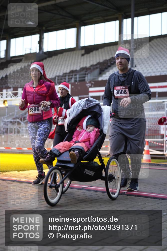 07.12.2025 - St. Pauli X-Mass-Run No. 15 Patografie http://msf.ph/oto/9391371 07.12.2025 10:31:47 Ziel 750, 752, 2352, 2418, 3267, 3716, 3806, 3808, 3895, 3896, 3897, 3969, 4467, 4484, 4495, 4504, 4518, 4519, 4520 meine-sportfotos.de