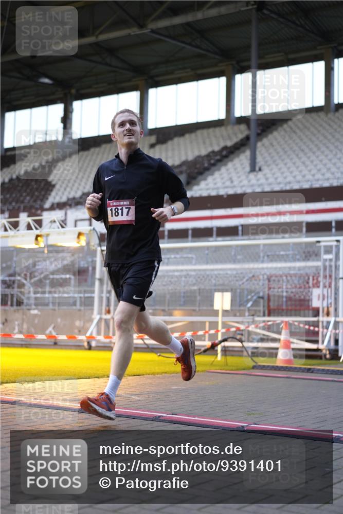 07.12.2025 - St. Pauli X-Mass-Run No. 15 Patografie http://msf.ph/oto/9391401 07.12.2025 10:32:37 Ziel 456, 4758 meine-sportfotos.de