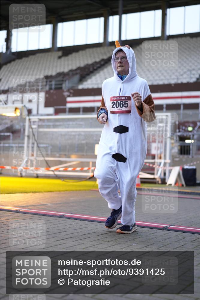 07.12.2025 - St. Pauli X-Mass-Run No. 15 Patografie http://msf.ph/oto/9391425 07.12.2025 10:33:28 Ziel 498, 828, 1329, 2065, 3791 meine-sportfotos.de