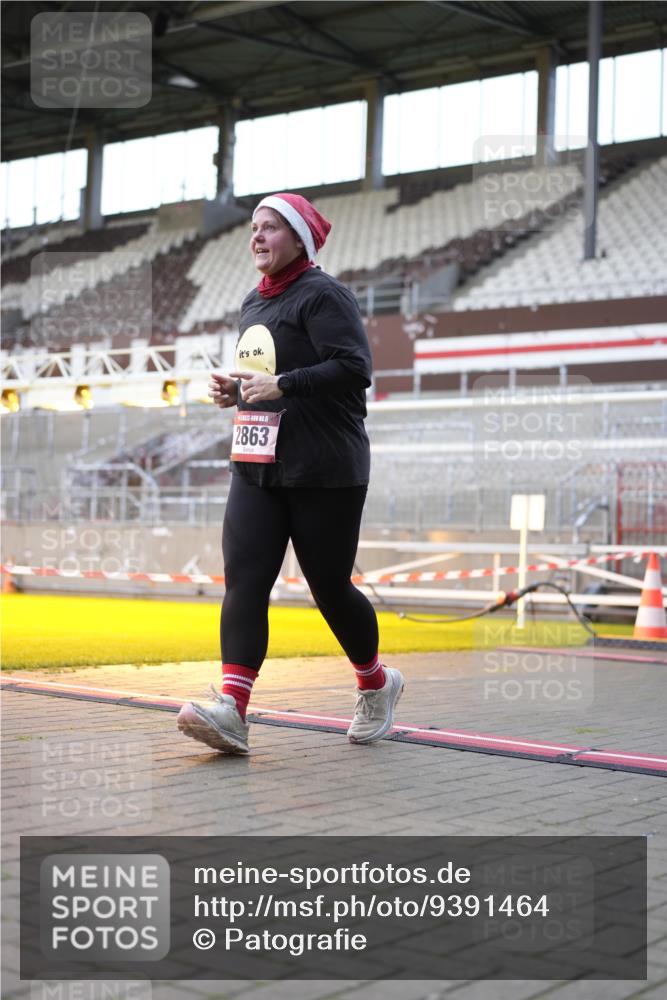 07.12.2025 - St. Pauli X-Mass-Run No. 15 Patografie http://msf.ph/oto/9391464 07.12.2025 10:35:06 Ziel 561, 2353, 2406, 2422, 2857, 2863, 4147, 4149, 4443, 4772, 4776, 4778, 4779 meine-sportfotos.de