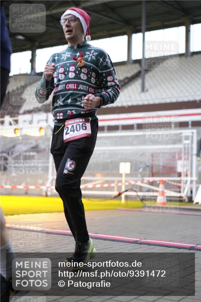 07.12.2025 - St. Pauli X-Mass-Run No. 15 Patografie http://msf.ph/oto/9391472 07.12.2025 10:35:11 Ziel 561, 2353, 2406, 2422, 2857, 2863, 3224, 3721, 4147, 4149, 4443, 4595, 4772, 4776, 4778, 4779 meine-sportfotos.de