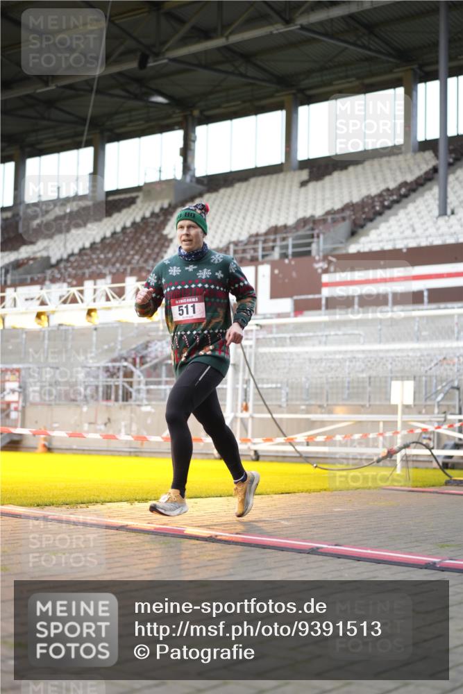 07.12.2025 - St. Pauli X-Mass-Run No. 15 Patografie http://msf.ph/oto/9391513 07.12.2025 10:36:37 Ziel 37, 511, 521, 665, 717, 833, 3382, 4200, 4591, 4597, 4599, 4691, 4693 meine-sportfotos.de