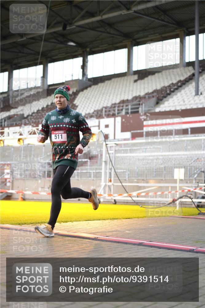 07.12.2025 - St. Pauli X-Mass-Run No. 15 Patografie http://msf.ph/oto/9391514 07.12.2025 10:36:37 Ziel 37, 511, 521, 665, 717, 833, 3382, 4200, 4591, 4597, 4599, 4691, 4693 meine-sportfotos.de