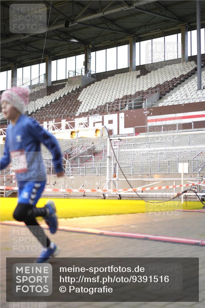 07.12.2025 - St. Pauli X-Mass-Run No. 15 Patografie http://msf.ph/oto/9391516 07.12.2025 10:36:38 Ziel 37, 511, 521, 665, 717, 833, 2615, 3382, 4200, 4591, 4597, 4599, 4690, 4691, 4693 meine-sportfotos.de