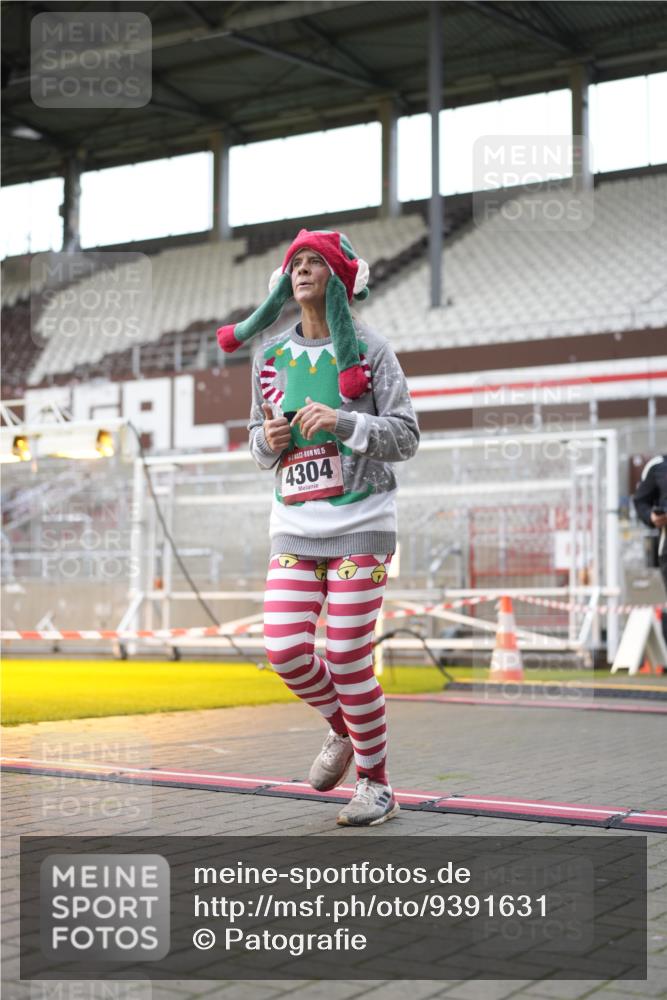 07.12.2025 - St. Pauli X-Mass-Run No. 15 Patografie http://msf.ph/oto/9391631 07.12.2025 10:40:32 Ziel 284, 406, 1457, 2169, 2594, 2916, 3244, 3407, 3408, 4041, 4304 meine-sportfotos.de