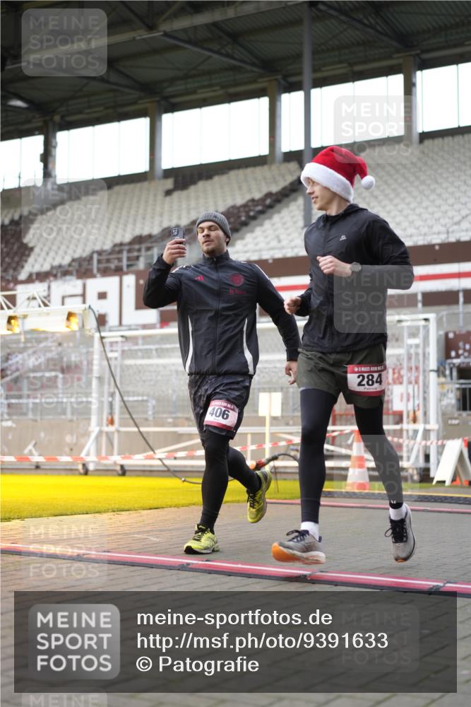 07.12.2025 - St. Pauli X-Mass-Run No. 15 Patografie http://msf.ph/oto/9391633 07.12.2025 10:40:33 Ziel 284, 406, 1457, 2555, 2559, 2594, 2916, 3244, 3407, 3408, 4041, 4304 meine-sportfotos.de