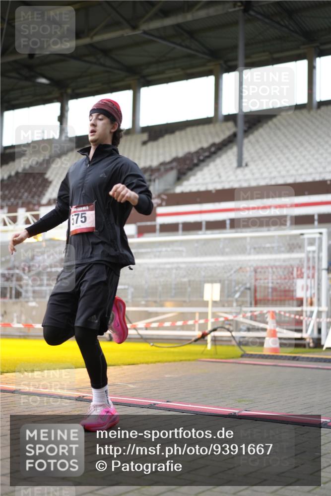 07.12.2025 - St. Pauli X-Mass-Run No. 15 Patografie http://msf.ph/oto/9391667 07.12.2025 10:41:07 Ziel 449, 545, 575, 952, 1153, 2330, 2331, 3047, 3951, 4617, 4773 meine-sportfotos.de